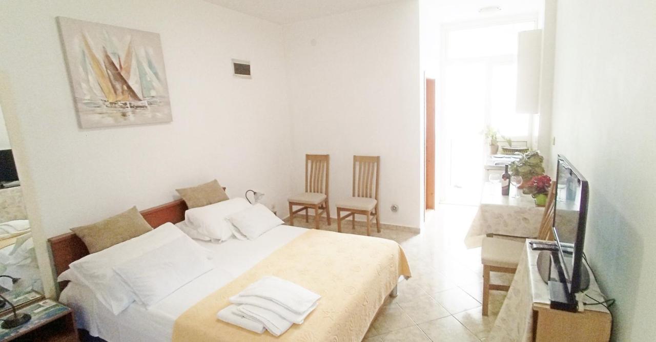 Ava Studio Apartment And Room Dubrovnik Bagian luar foto